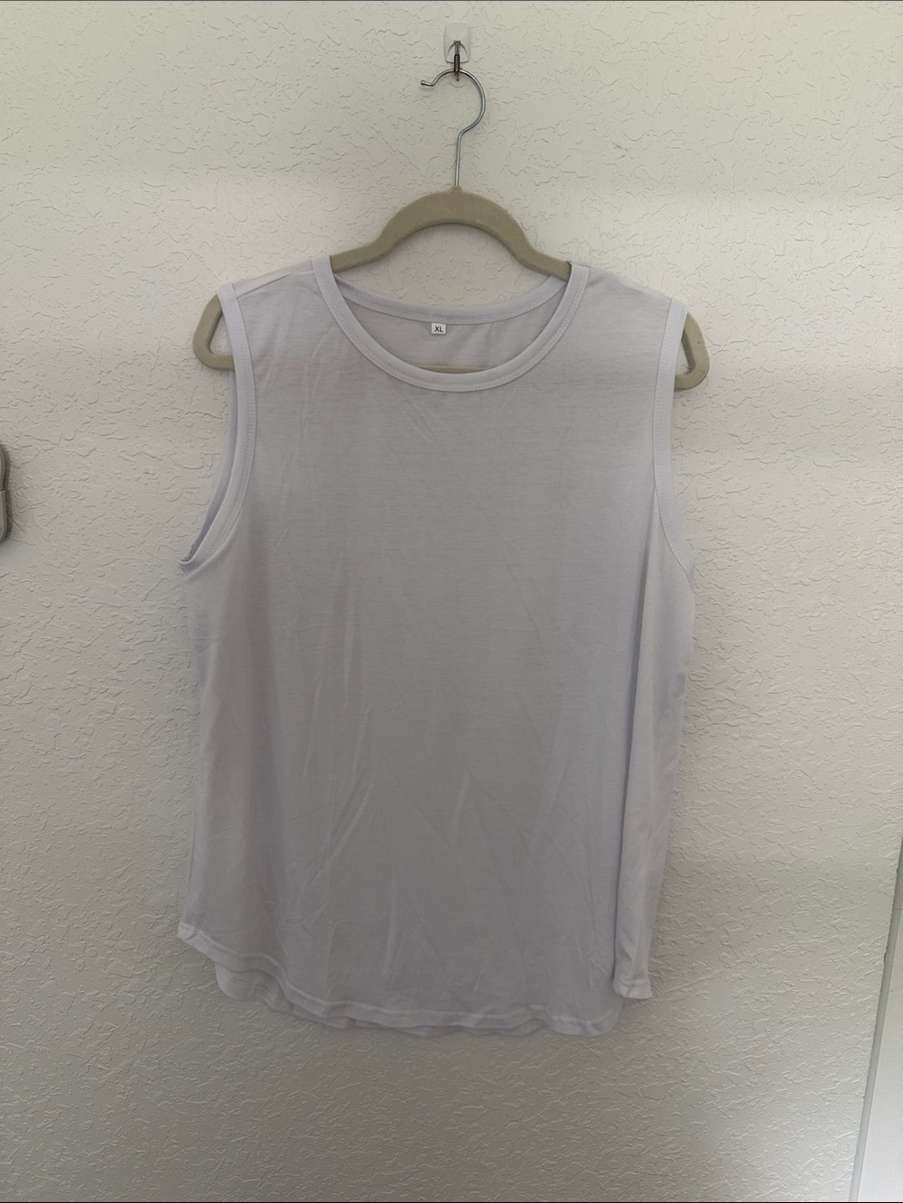 Light Gray Sleeveless Crewneck Tank Top - Women's